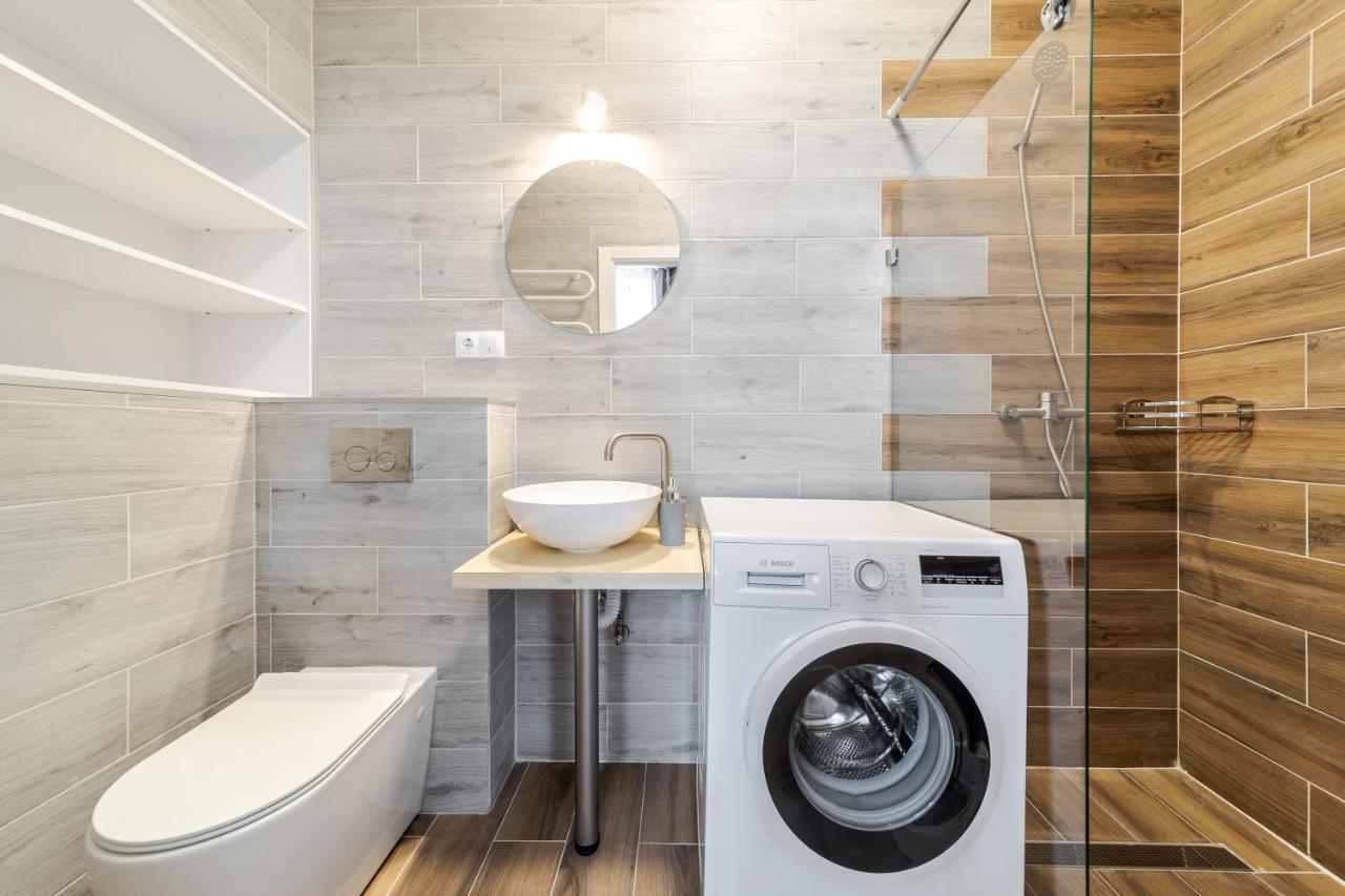 Inshiapartments On Popovycha Str 2 Lviv Eksteriør bilde